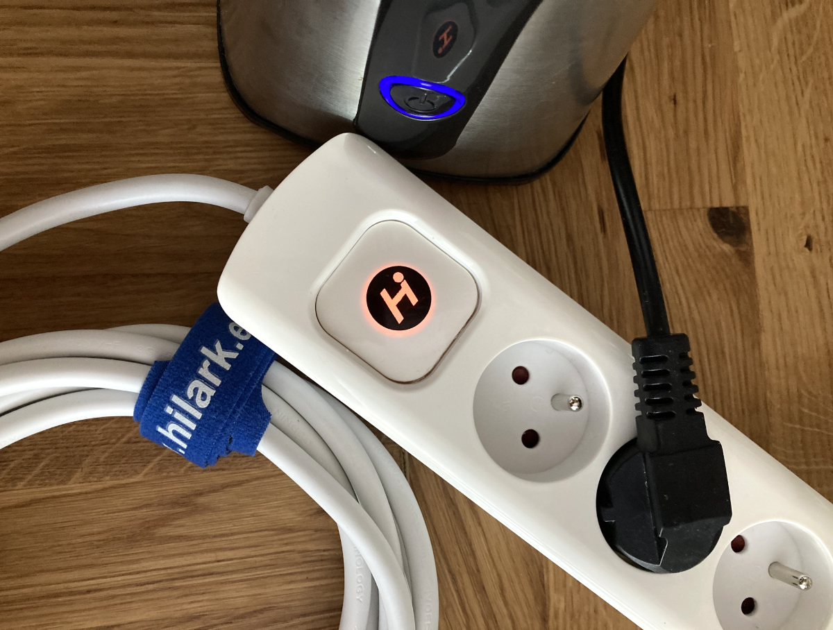 Продовжувач з зарядним пристроєм USB 2.1A 8 гнізд захист від перевантаження 5м - obrazek 8