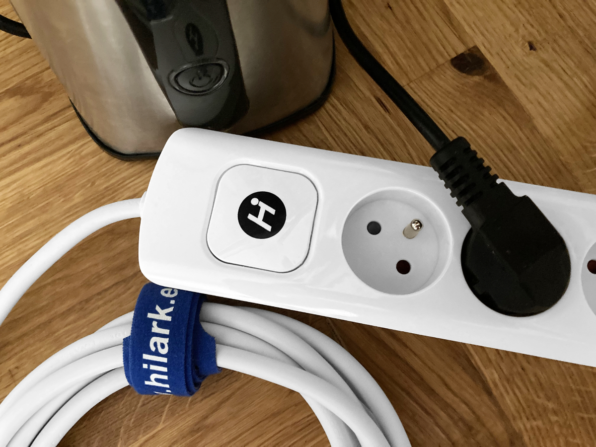 Продовжувач з зарядним пристроєм USB 2.1A 8 гнізд захист від перевантаження 5м - obrazek 9